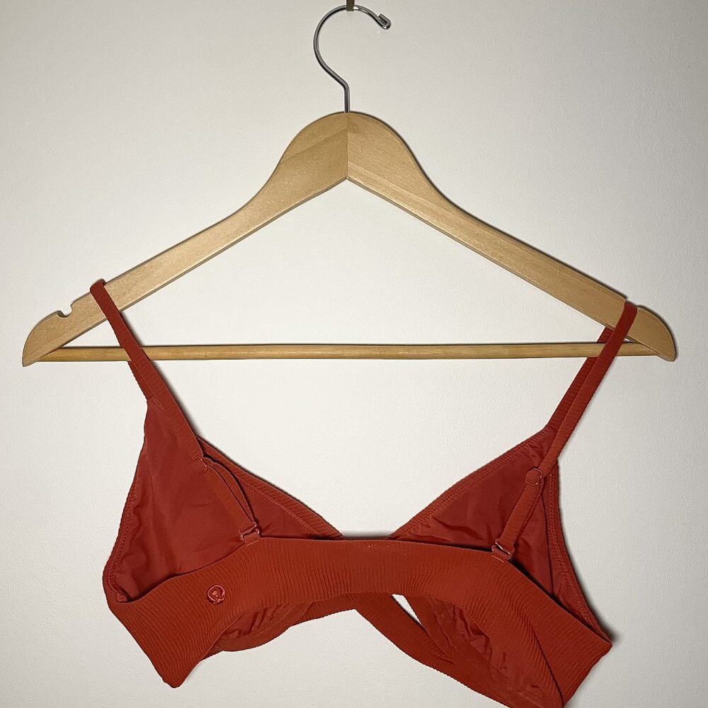 lululemon // Beach Boss Bikini Top & Clear Waters Bottom in Size 8 - Picture 5 of 9